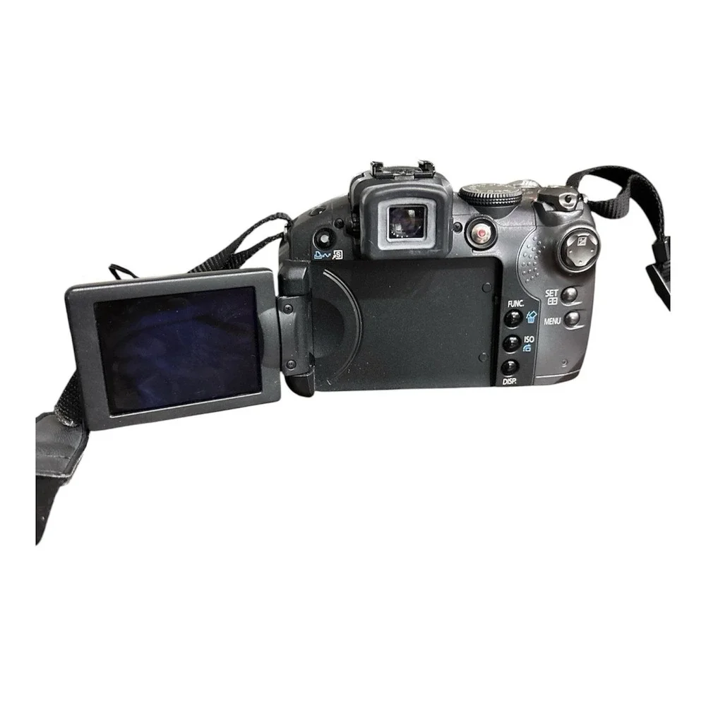 Canon PowerShot S5 IS 8MP Digital Camera 12x Optical Zoom Image Stabilizer W/Bag
